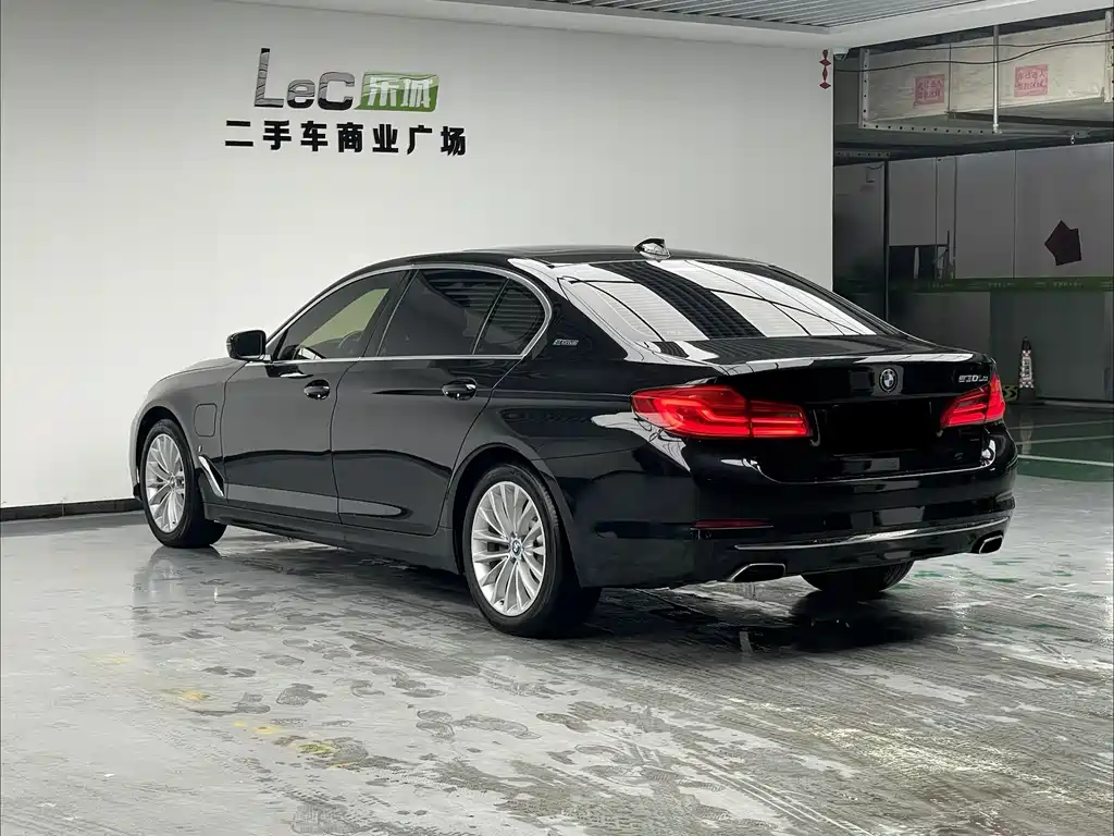 BMW 5 Series New Energy — фото 4
