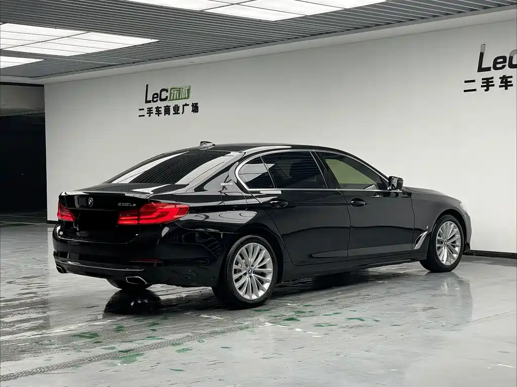 BMW 5 Series New Energy — фото 5