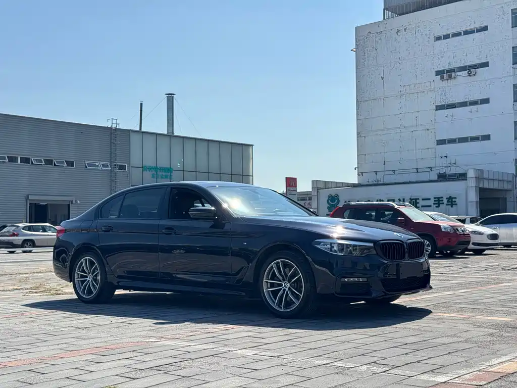 BMW 5 Series — фото 3