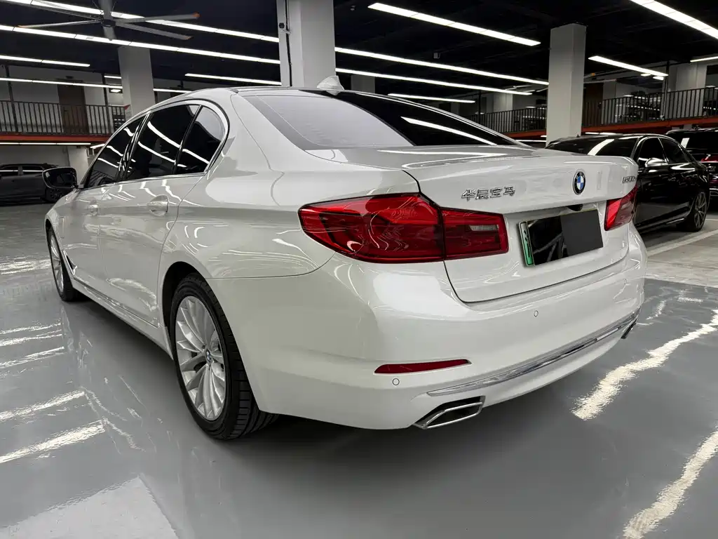BMW 5 Series New Energy — фото 25