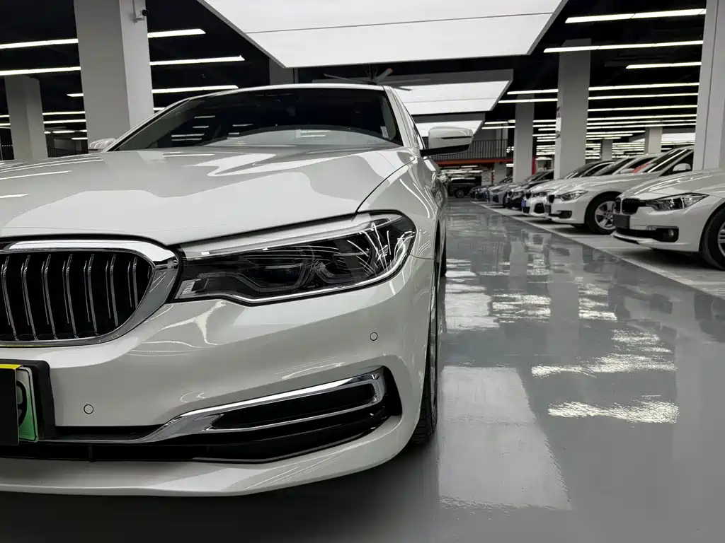 BMW 5 Series New Energy — фото 26