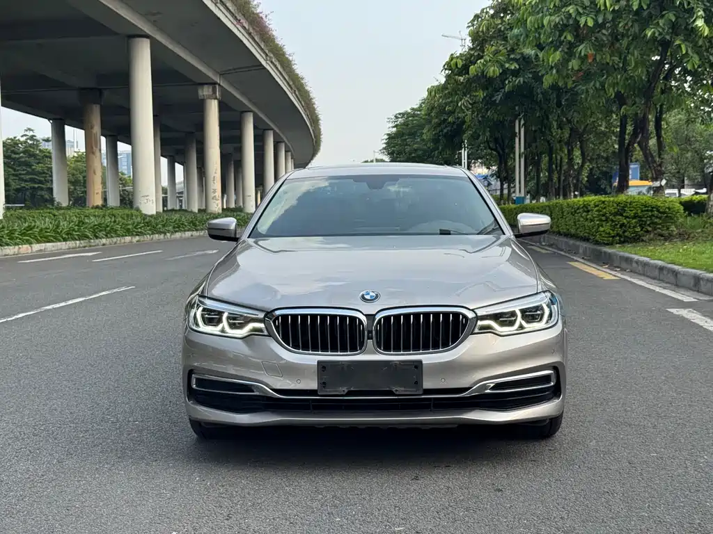 BMW 5 Series — фото 2