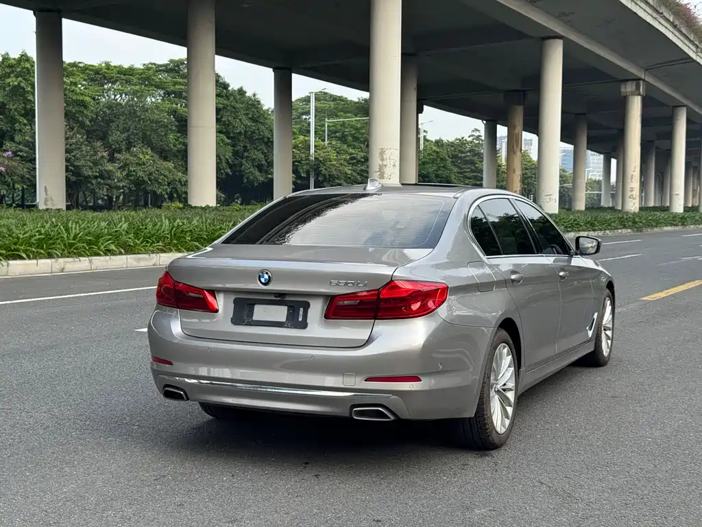 BMW 5 Series — фото 3