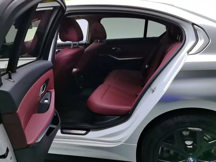BMW i3 — фото 11