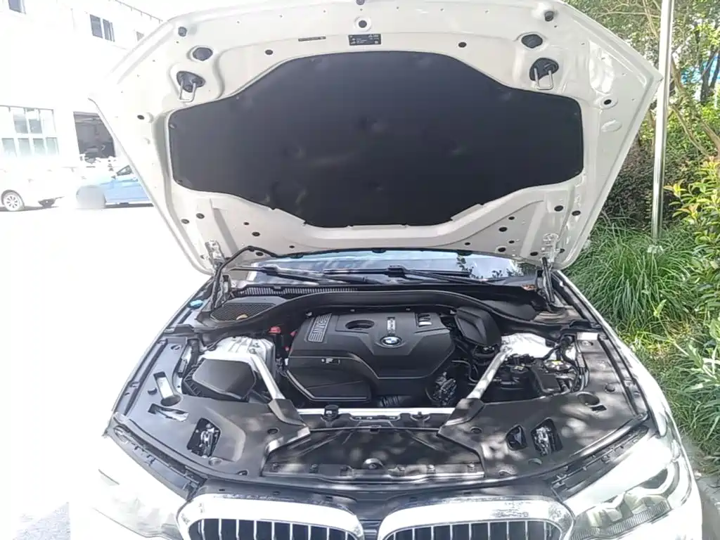 BMW 5 Series — фото 10