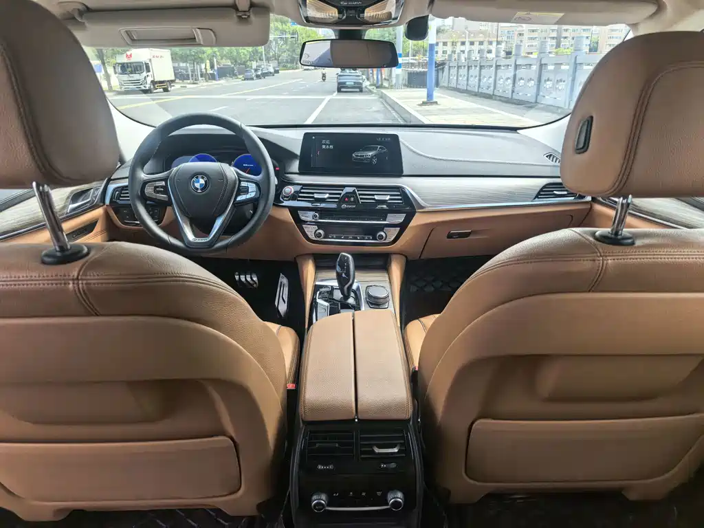 BMW 6 Series GT — фото 11