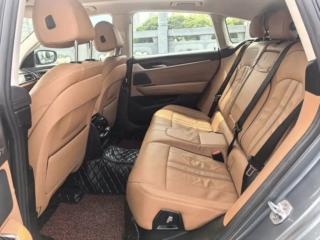 BMW 6 Series GT — фото 9