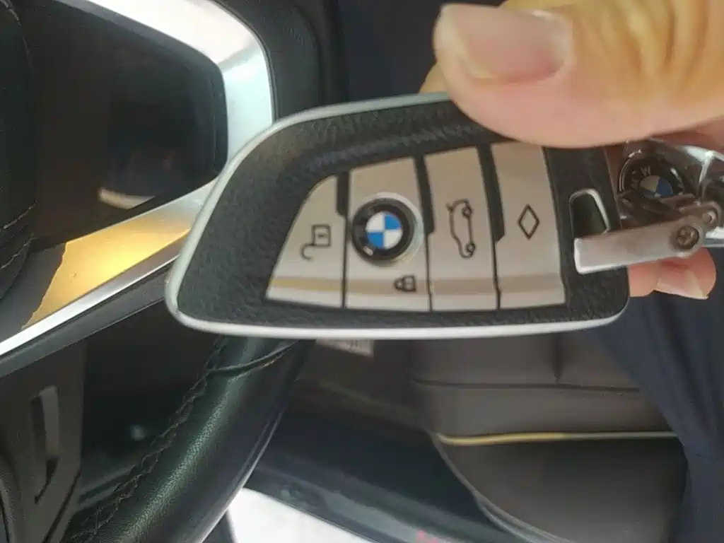 BMW 5 Series — фото 17