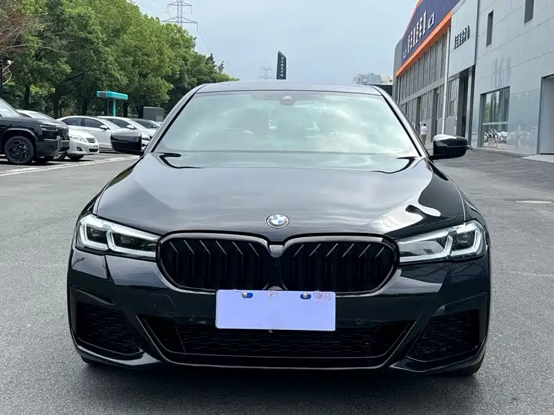 BMW 5 Series — фото 2