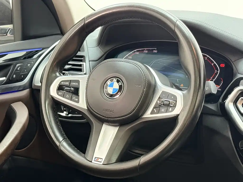 BMW X3 — фото 10