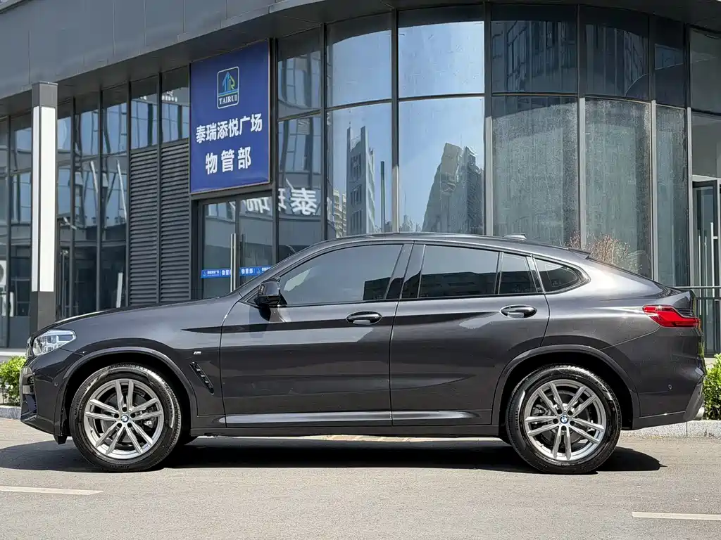 BMW X4 — фото 5