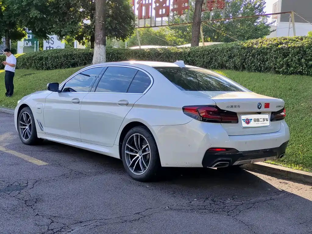 BMW 5 Series New Energy — фото 4