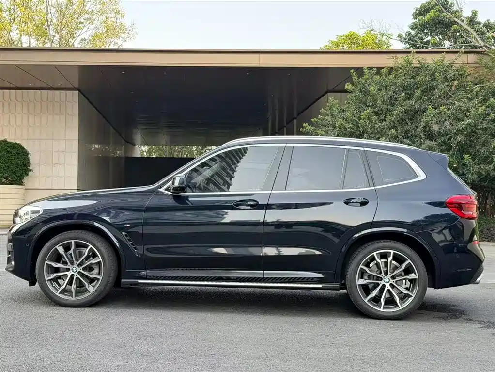 BMW X3 — фото 17