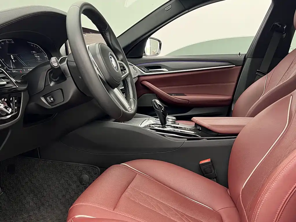 BMW 5 Series New Energy — фото 3