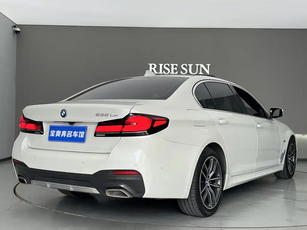 BMW 5 Series New Energy — фото 30