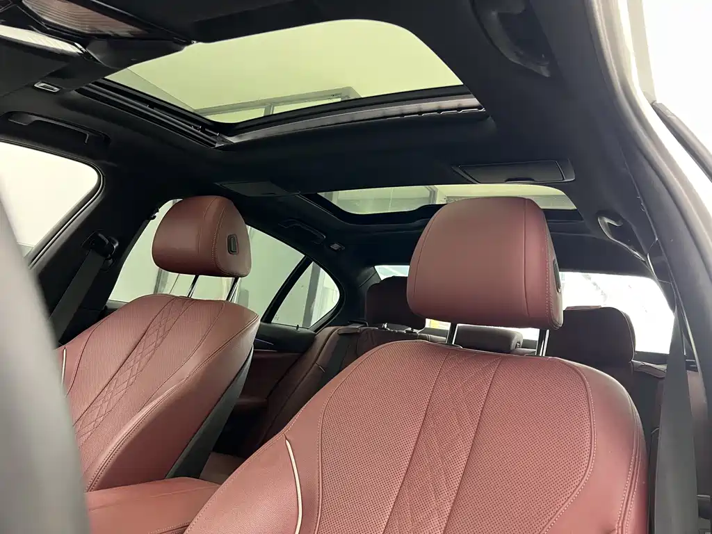 BMW 5 Series New Energy — фото 4