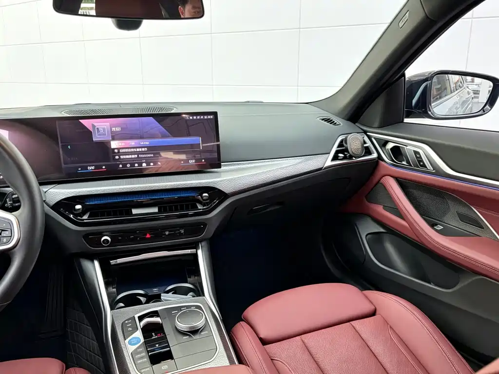 BMW i4 — фото 7