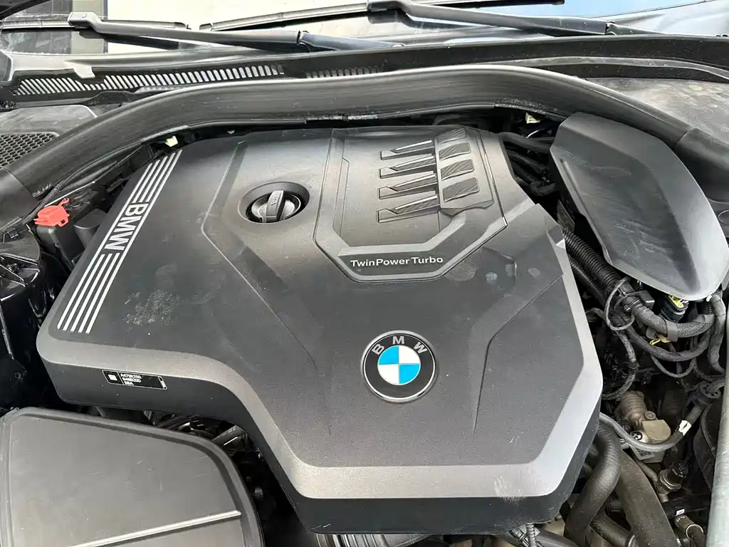 BMW 5 Series — фото 11
