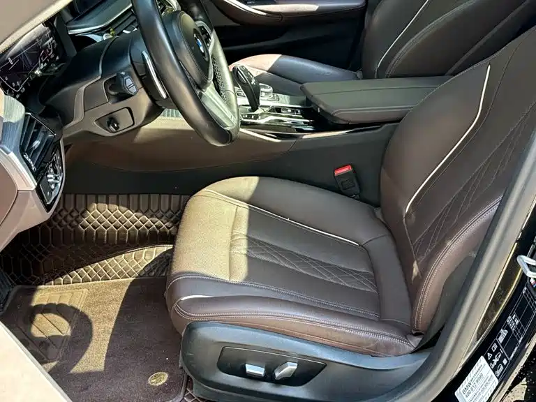 BMW 5 Series — фото 13
