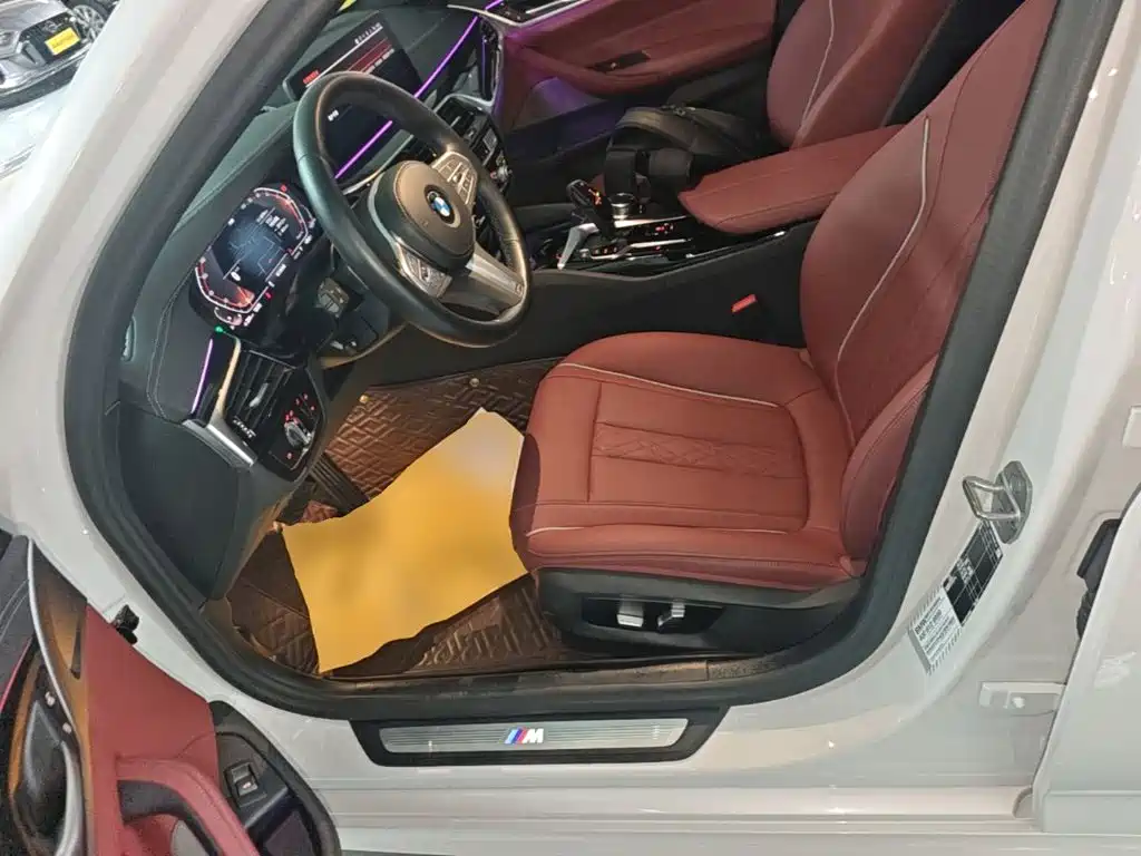 BMW 5 Series — фото 15
