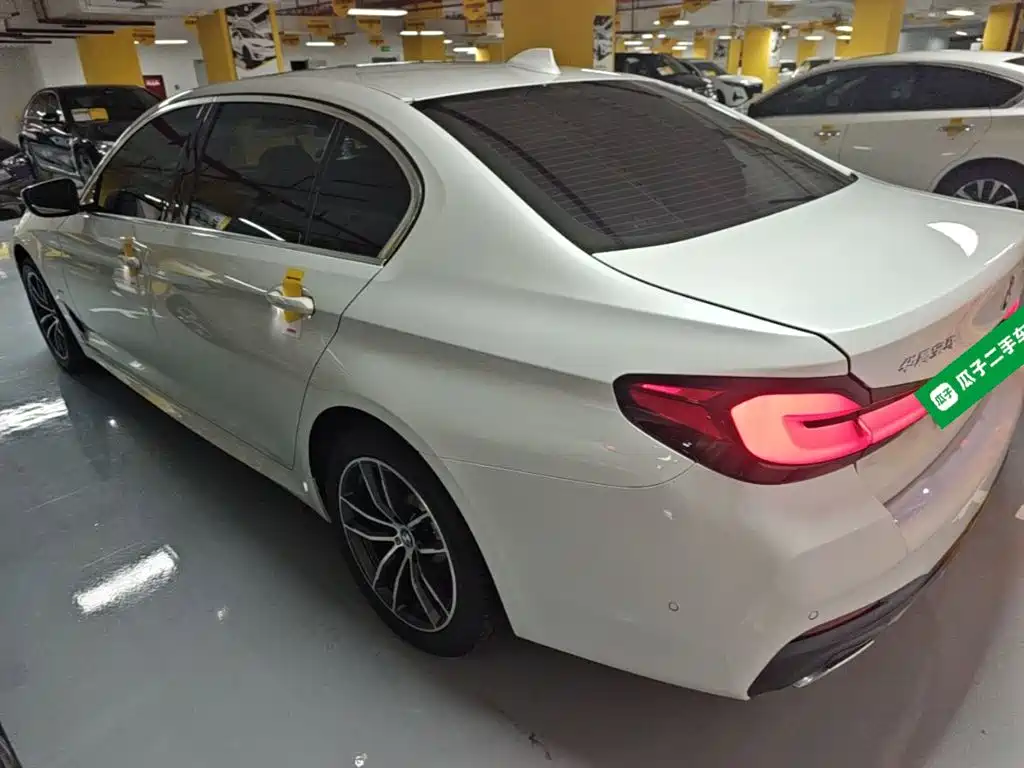 BMW 5 Series — фото 5