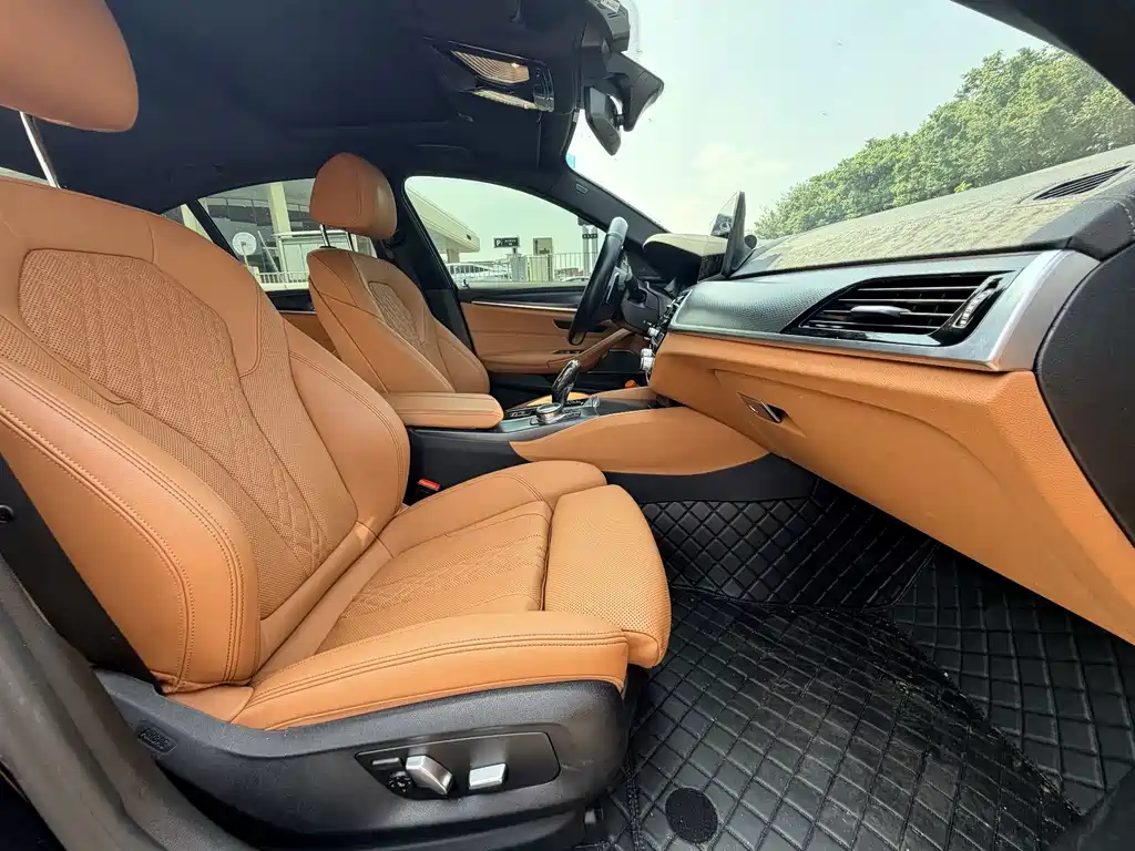 BMW 5 Series (Import) — фото 11