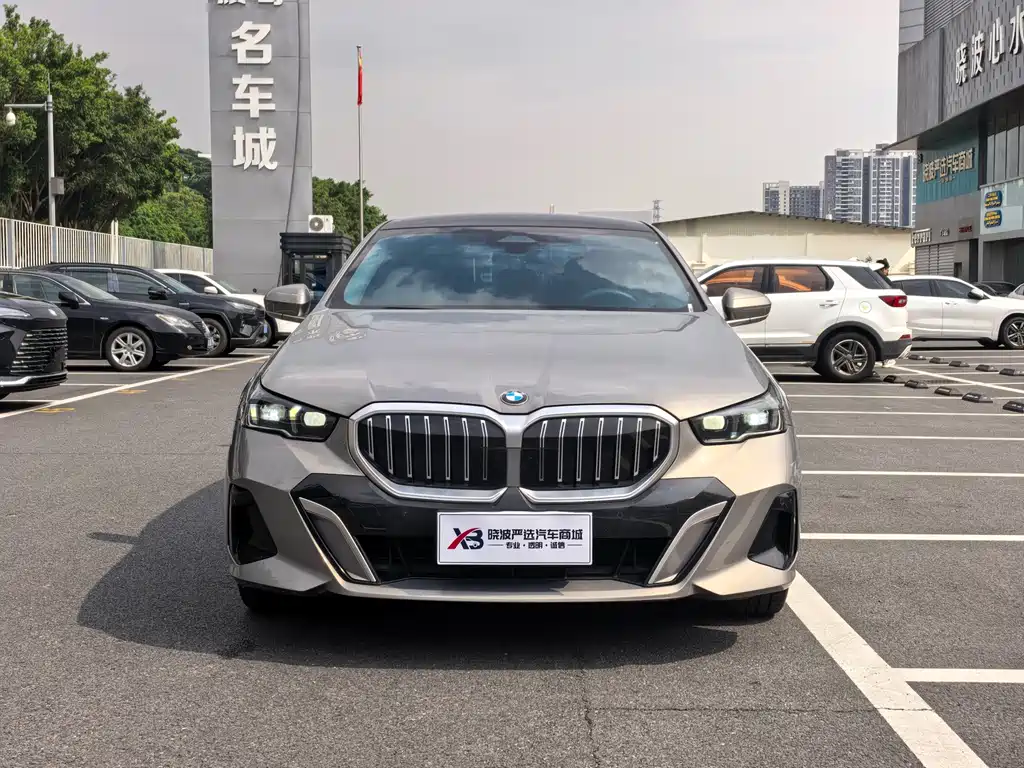 BMW 5 Series — фото 2