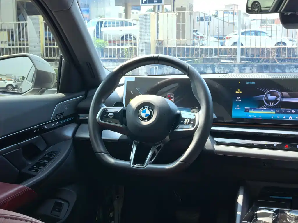 BMW 5 Series — фото 14