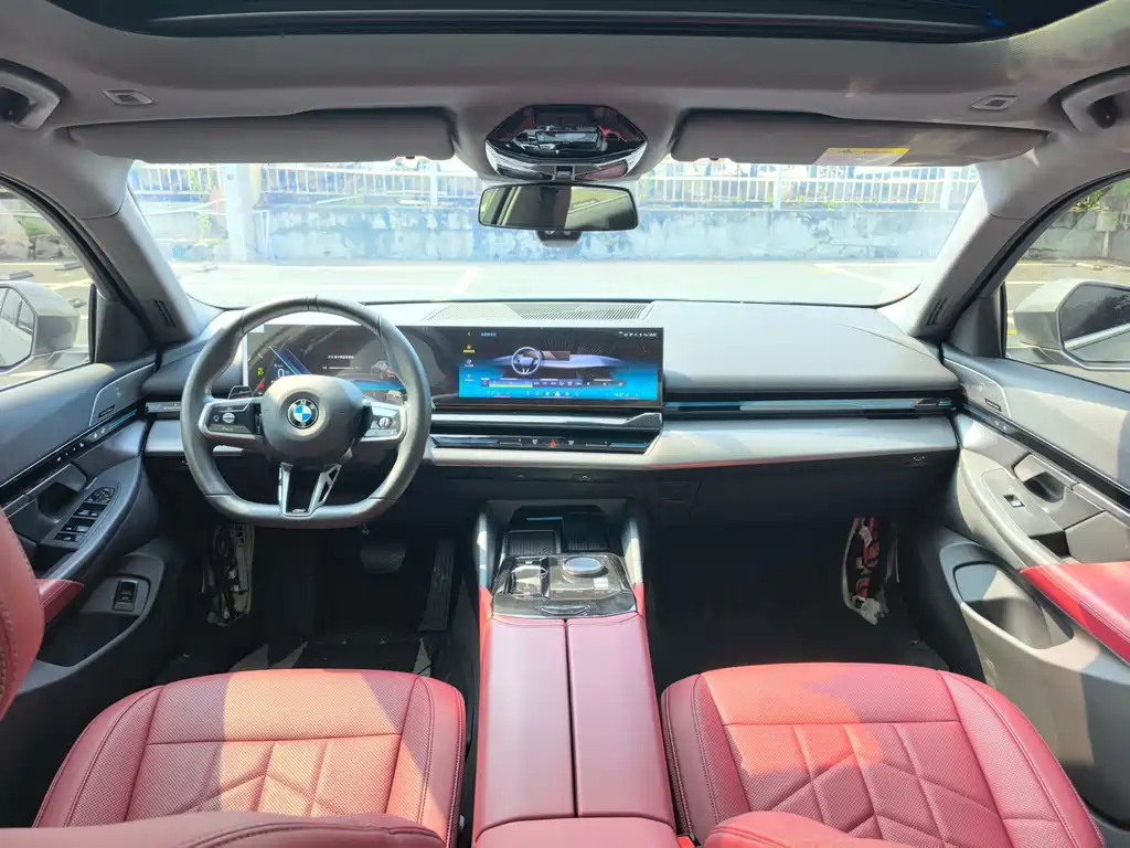 BMW 5 Series — фото 10