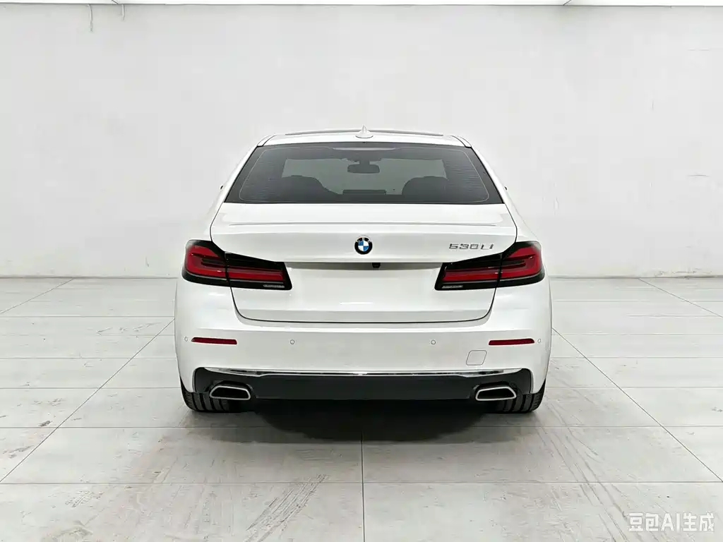 BMW 5 Series — фото 5