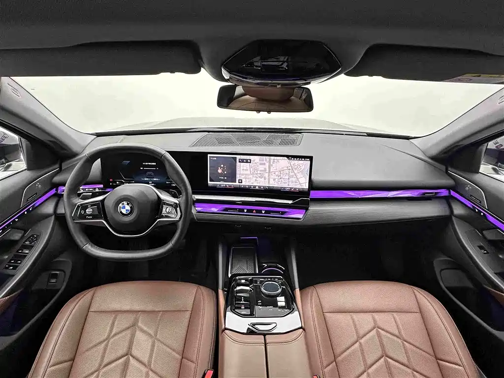 BMW 5 Series — фото 17