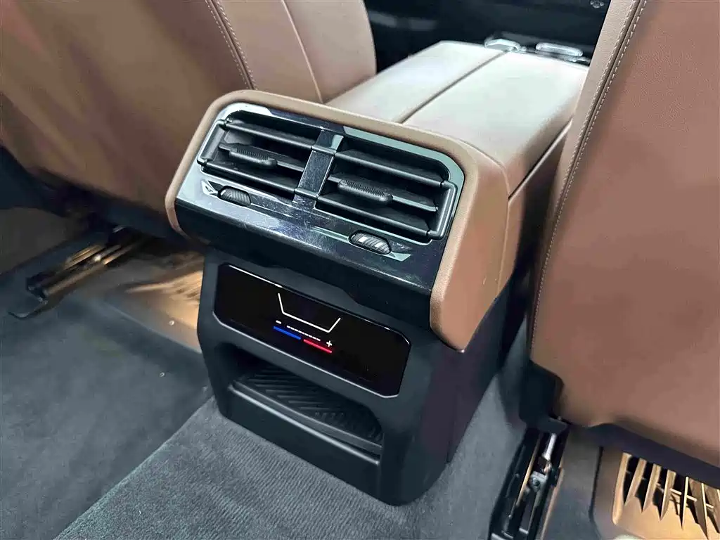BMW 5 Series — фото 23