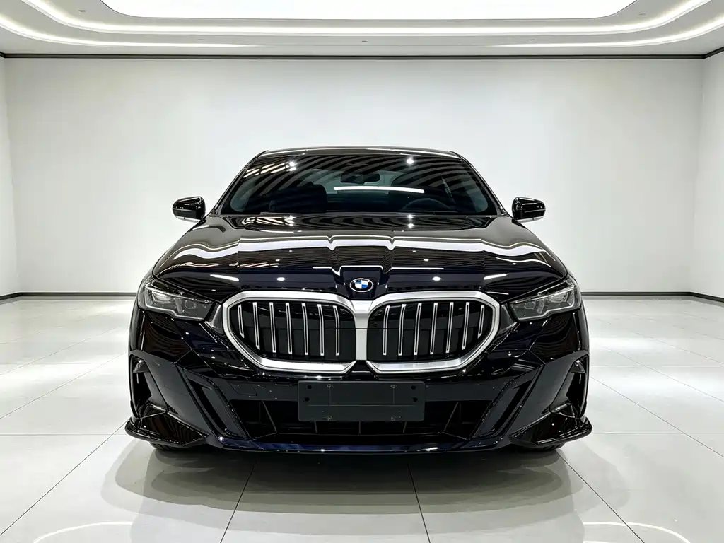 BMW 5 Series — фото 2