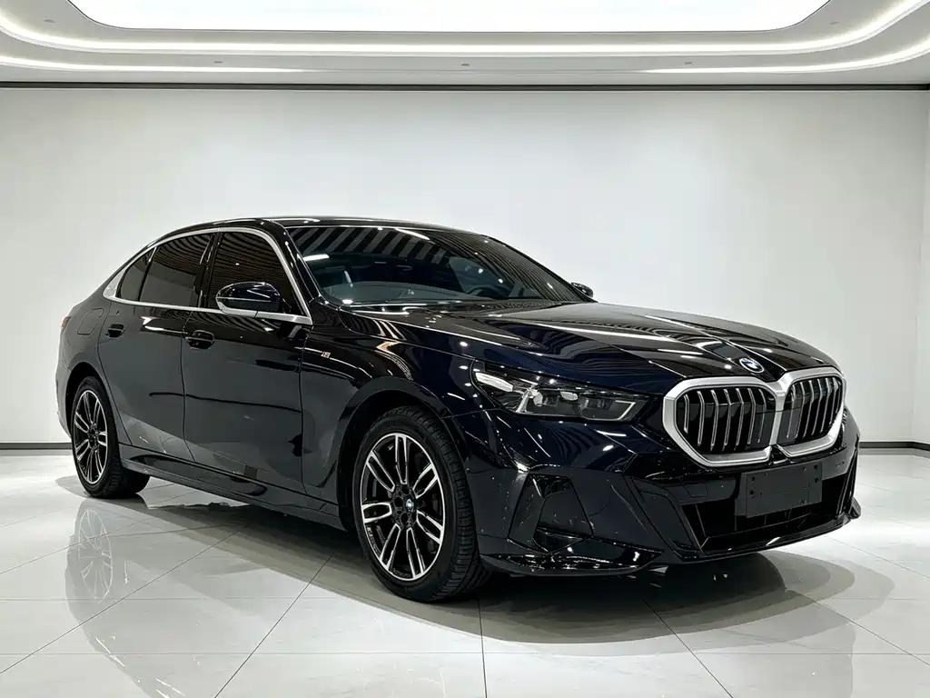 BMW 5 Series — фото 3