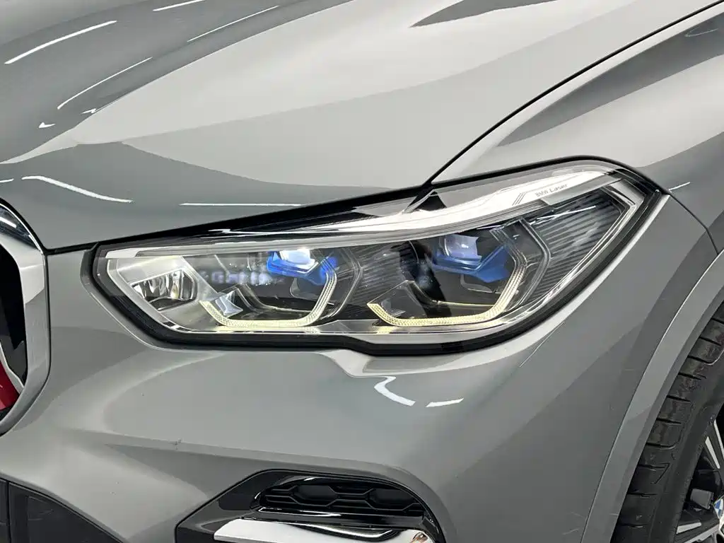 BMW X5 — фото 9