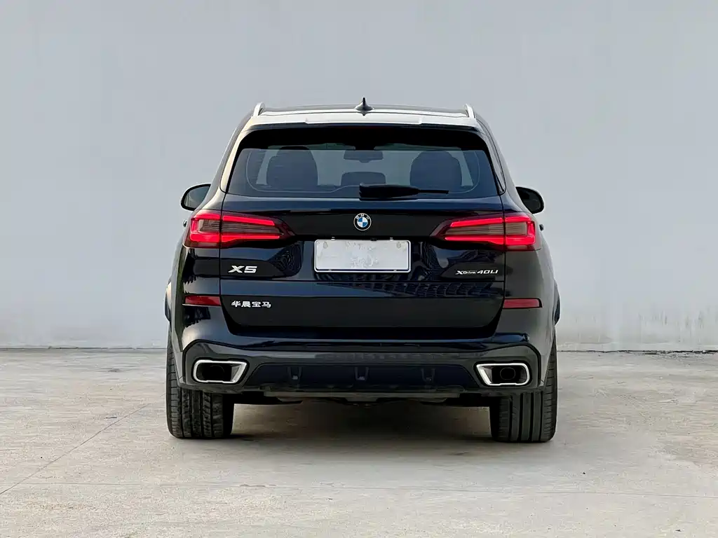 BMW X5 — фото 10