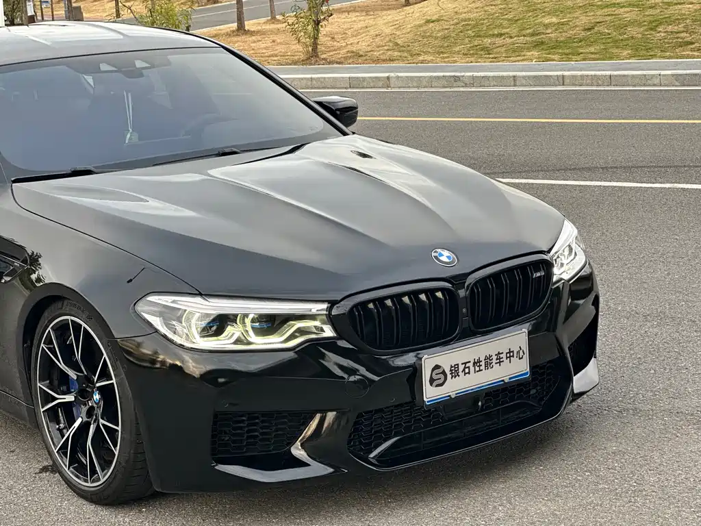 BMW M5 — фото 8