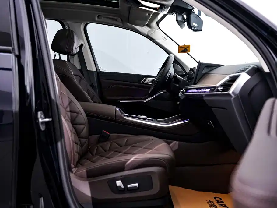 BMW X5 — фото 19