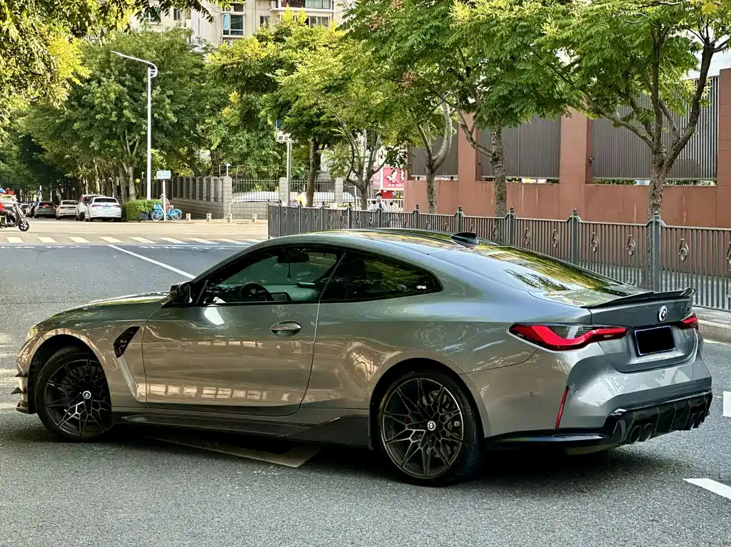 BMW M4 — фото 10