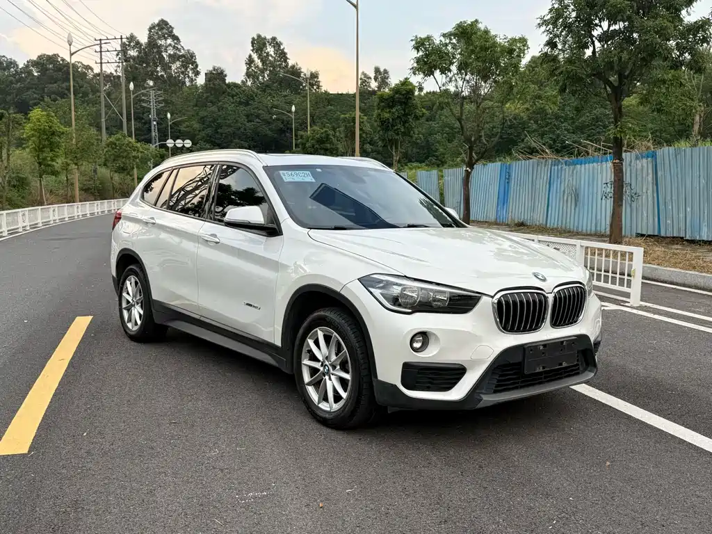 BMW X1 — фото 3