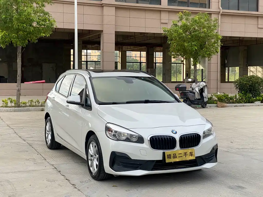 BMW 2 Series Active Tourer — фото 3
