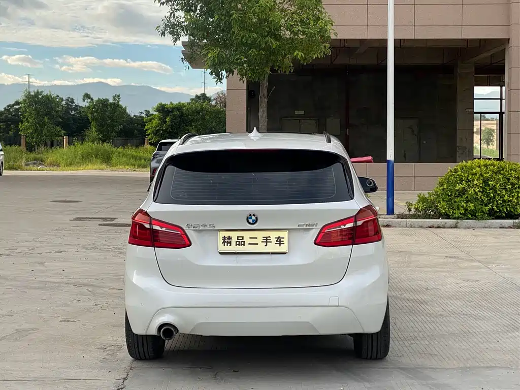 BMW 2 Series Active Tourer — фото 8