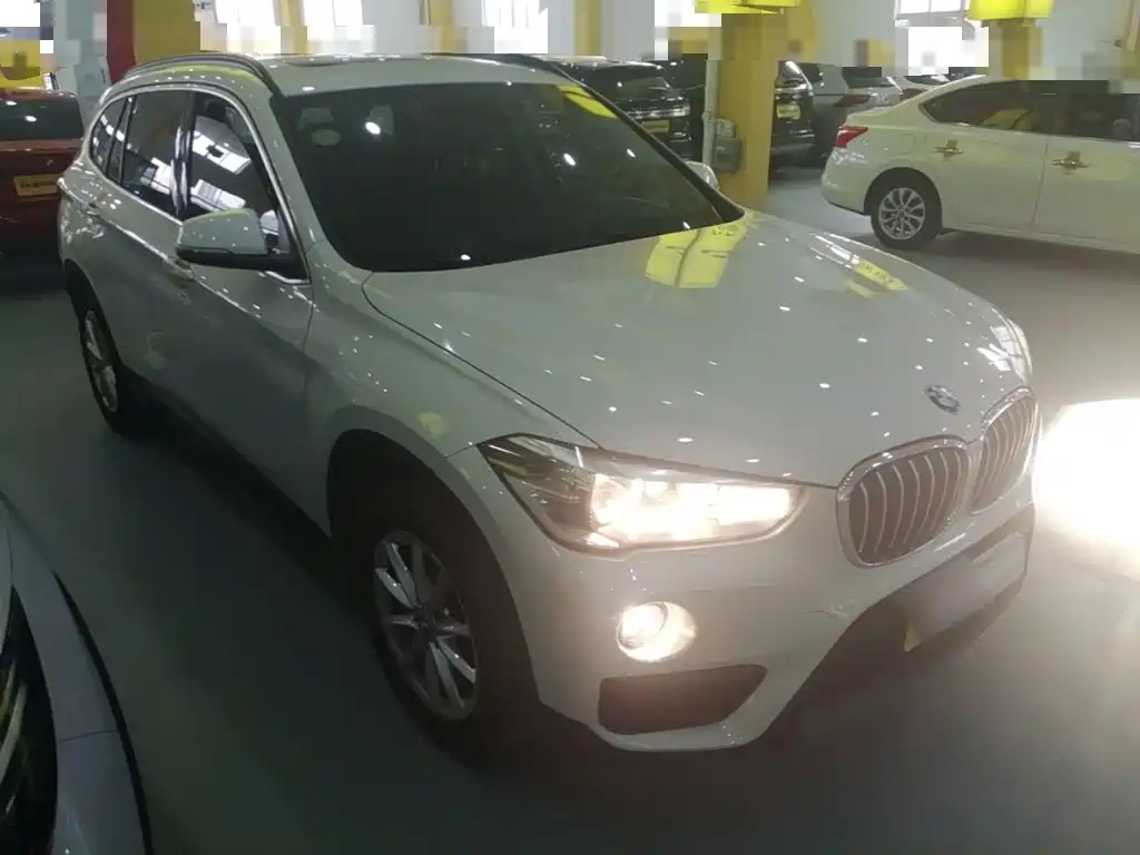 BMW X1 — фото 4
