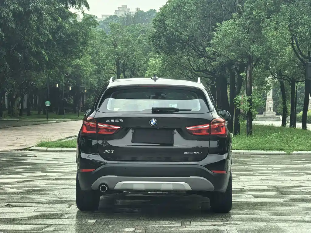 BMW X1 — фото 5
