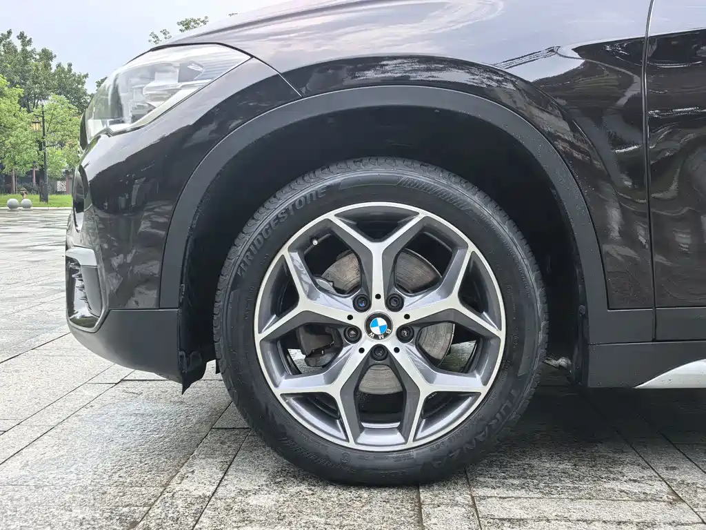 BMW X1 — фото 8
