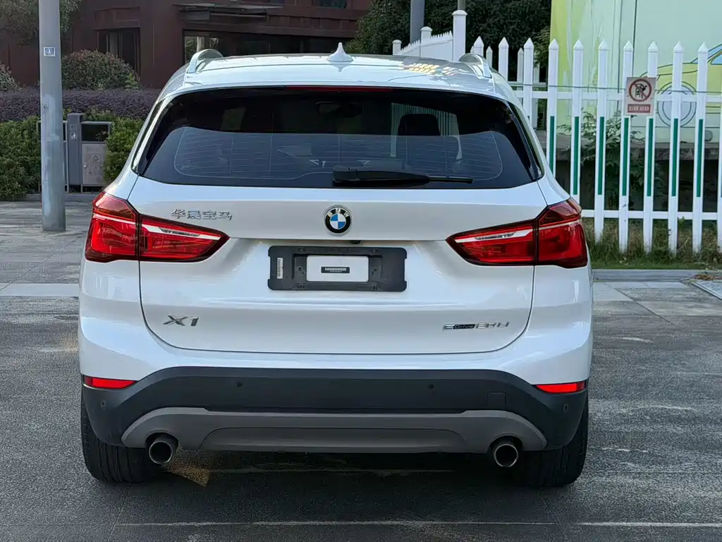 BMW X1 — фото 7