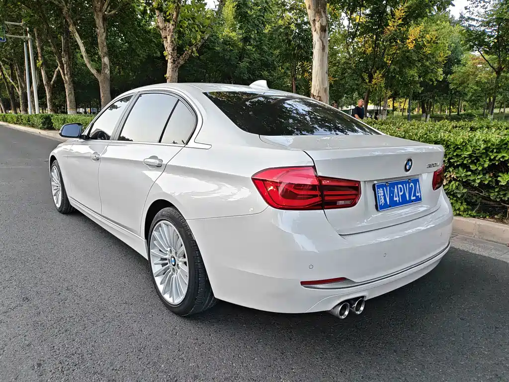 BMW 3 Series — фото 10
