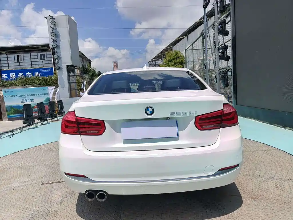 BMW 3 Series — фото 15