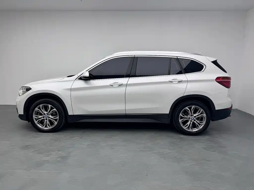 BMW X1 — фото 4