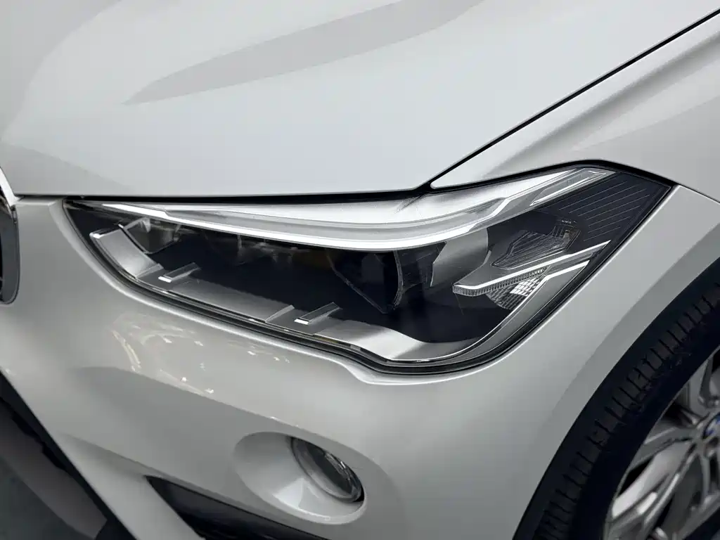 BMW X1 — фото 10